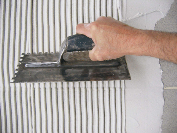 FLEXCEMENT® PLUS: FLEXIBELE BOUW- EN TEGELLIJM